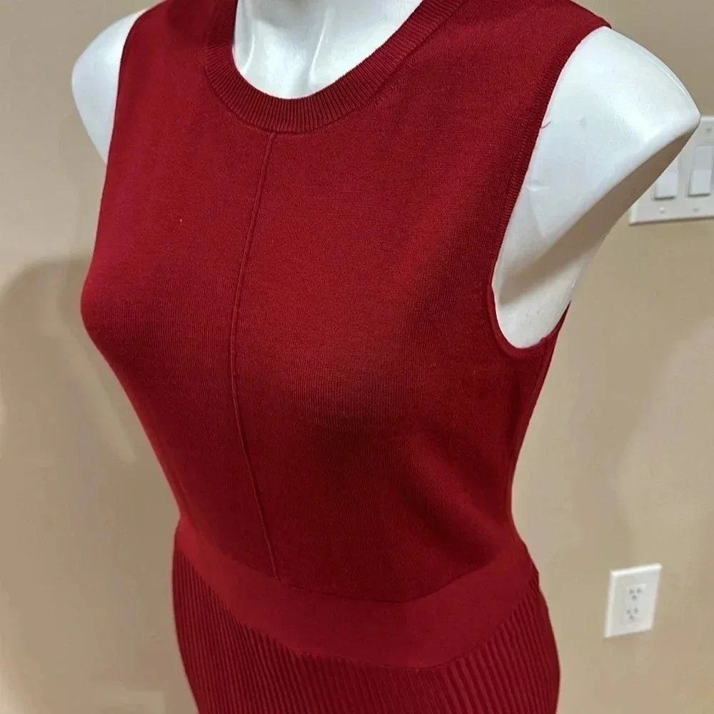 Banana Republic factory PLEATED MIDI SWEATER DRESSVine red color - Picture 6 of 10